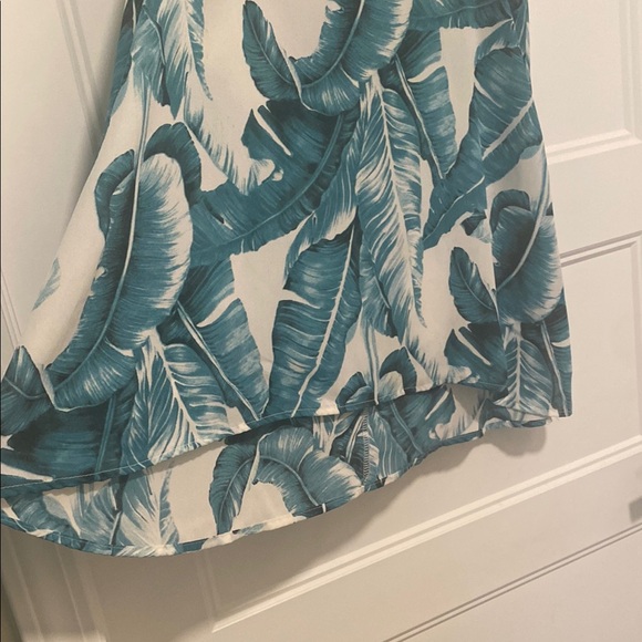 Adrienne Blue/Green and White Sleeveless Tank Top - Picture 5 of 7